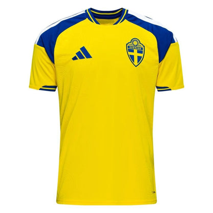 Bär Sveriges VM-tröja med ditt namn på ryggen